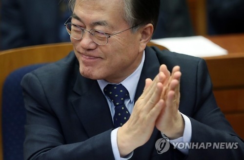 文, 민주화인사 추도 이어 촛불집회…野지지층 결집·潘風차단(종합2보) - 1