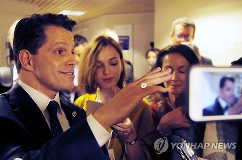 다보스포럼 참석한 트럼프 측근