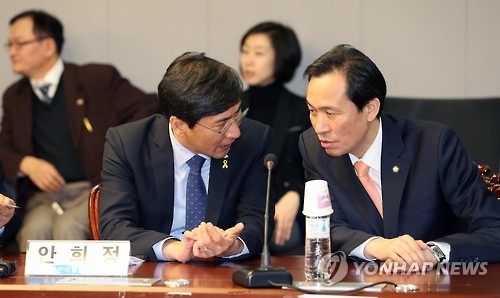 우상호, '86 동지' 안희정 왜 띄우나…다중포석 - 2