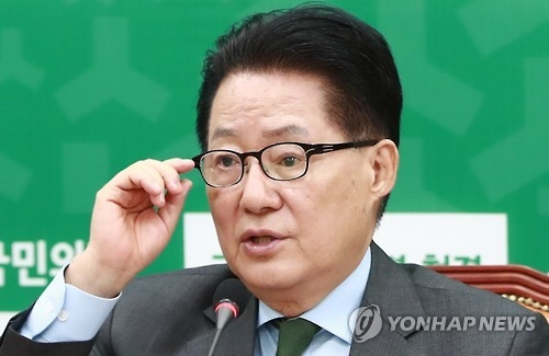 박지원 "기치료·주사아줌마도 들어가는 靑…특검만 못들어가" - 1