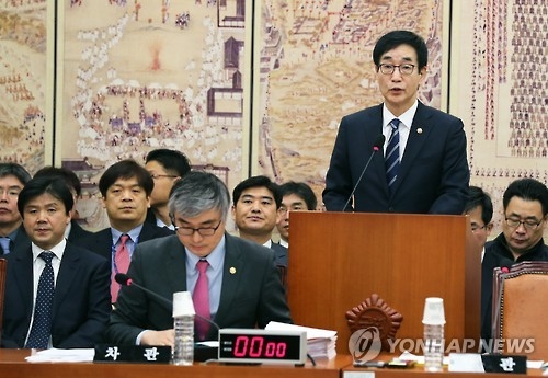 교문위 참석한 이준식 부총리