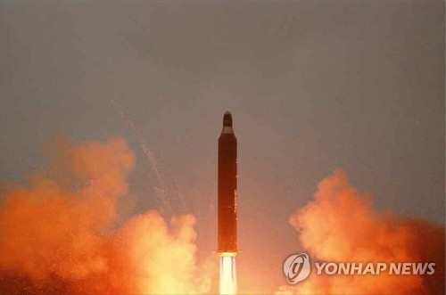 민주, 北미사일 발사에 "무모한 도발, 한반도 평화 역행" - 2
