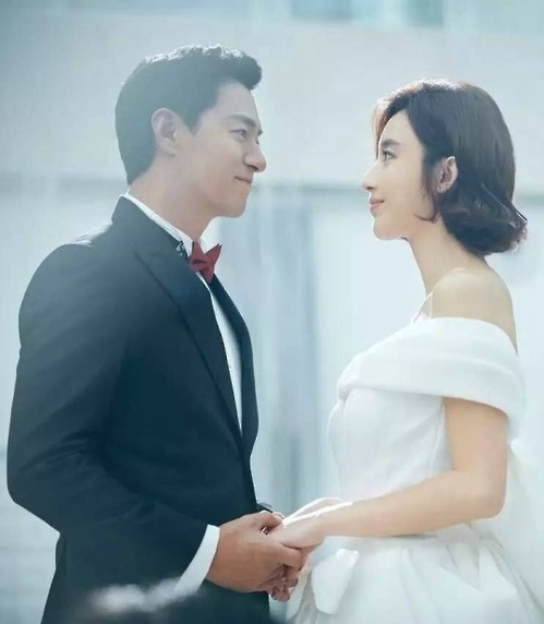 한한령 뚫고…주진모·장리, '한-중 연예인 커플' 가세 - 1