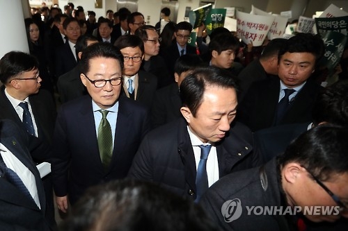 국민의당 최고위원 광주 회의장 '장성민 입당' 시위로 시끌(종합) - 1