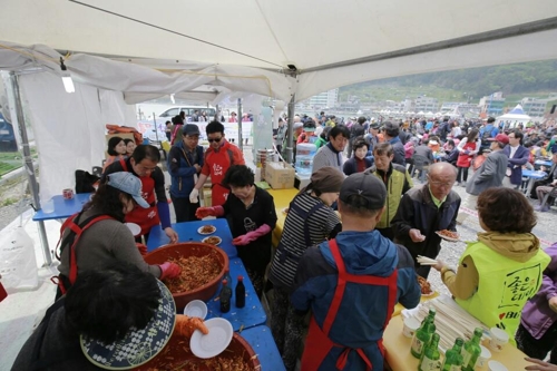 기장멸치 무료 시식행사 자료사진