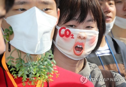 "돈 없으면 숨 쉬기도 어렵다"…미세먼지 불안감 증폭(종합) - 3