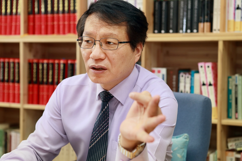 김 교수는 "최측근이야말로 군주가 가장 멀리해야 할 대상"이라고 말한다.