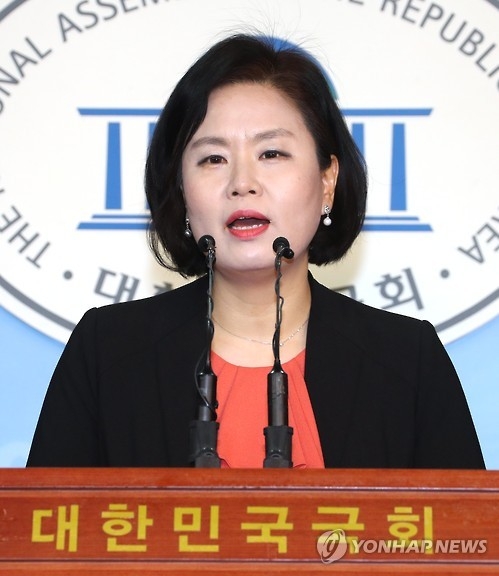 국민의당 "文대통령에 대한 이견제시, 참모의 전유물인가" - 1