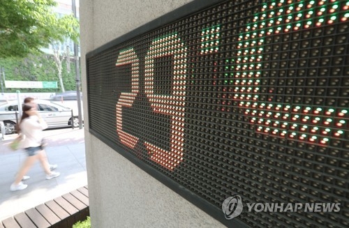 "덥다 더워!" 최근 낮 기온 29도 기록한 서울 수은주