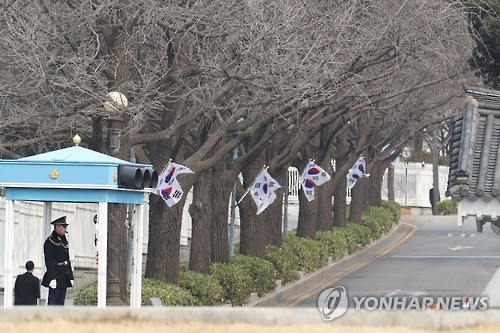 청와대 앞길 50년 만에 전면개방…靑 "26일부터 24시간 내내"(종합) - 1