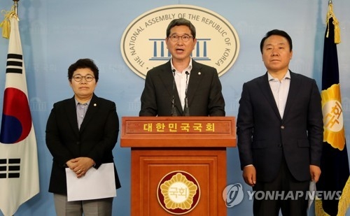한국당, "부적격 3종세트" 金·宋·趙 자진사퇴 총공세 - 1