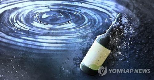 골목길 '무개념 주차'…차 안에 음주 운전자 잠들어 - 1