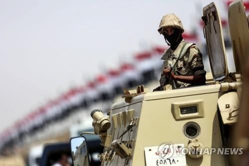 이집트 군용 차량에 탑승한 군인 [EPA=연합뉴스 자료사진]