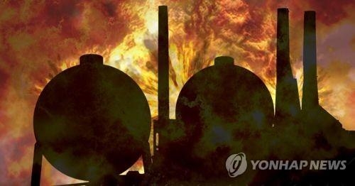 옥천 식품첨가물 공장서 불…"인명 피해 없어" - 1