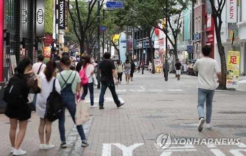"中 보복 세질라"…사드 배치에 유통·관광업계 '긴장' - 1