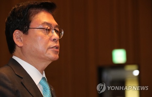 정우택 "與 사드반대 당론 유지는 코미디" - 1