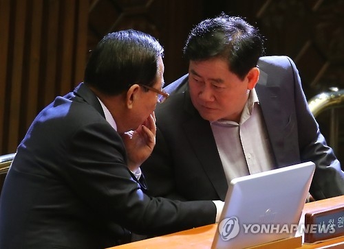 "친박 후안무치" vs "洪 출당시켜야"…한국당 인적청산 후폭풍 - 2