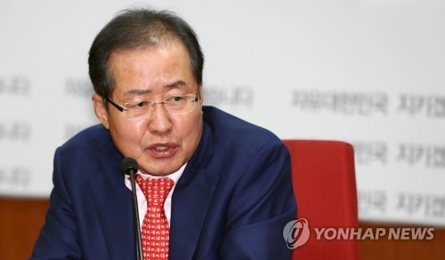 文대통령-여야대표 회동 이르면 27일 추진…野 참석범위 유동적 - 3