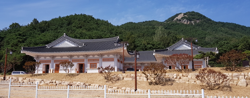 새로 지은 경북도 대외통상교류관