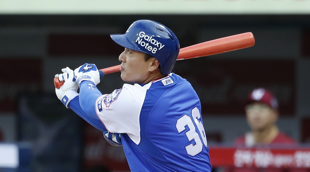 이승엽, 은퇴경기 첫 타석 홈런