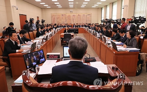 교문위, 적폐청산·블랙리스트 의혹 두고 여야 충돌 - 1