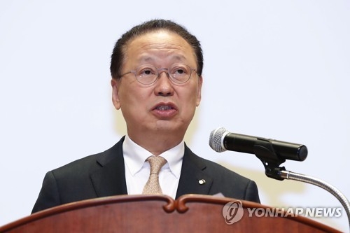 최흥식 금감원장 "가상통화 정상적 거래 지원" - 1