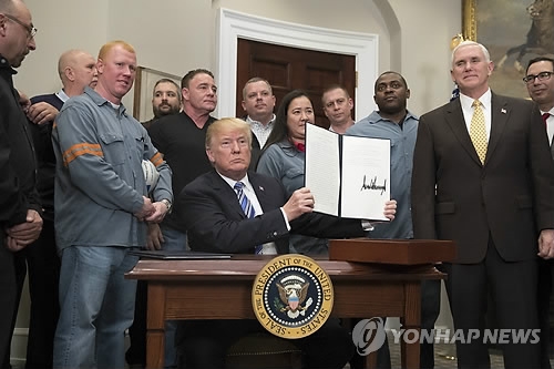 마침내 터진 트럼프 '관세폭탄'…무역전쟁 방아쇠 당겼다0