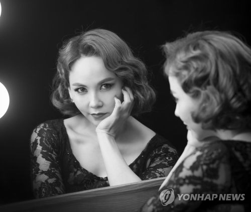 뮤지컬 '시카고'의 '록시 하트' 역으로 더블 캐스팅된 배우 김지우