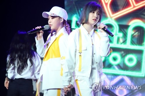 '칸(KHAN), 데뷔 신고합니다'