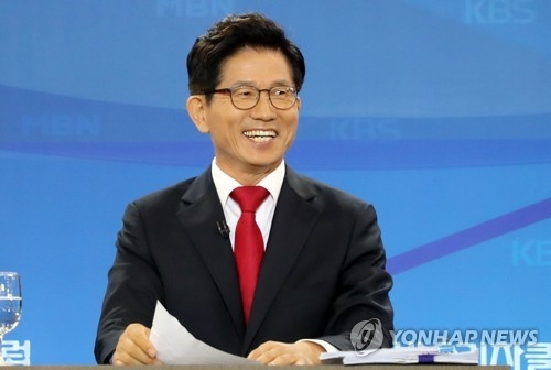 김문수 "드루킹 때문에 문대통령도 문제… 대선 제대로 됐나" - 1