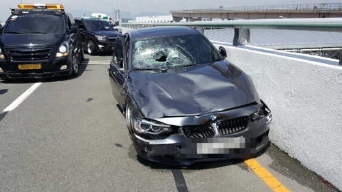 택시기사를 친 BMW