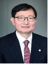 추무진 한국국제보건의료재단 신임 이사장.