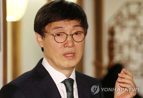 김사인 한국문학번역원장