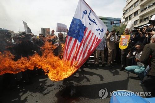 이란서 美 핵협정 탈퇴 관련 대규모 반미 시위