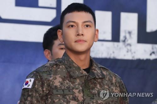 지창욱