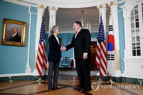 악수하는 한미 외교장관