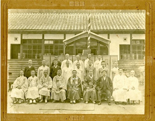 통도사 지방학림 개교기념(1916·통도사 소장)