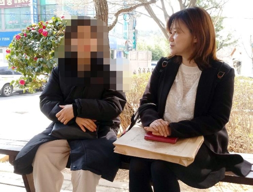 신유용씨와 변호인 (왼쪽부터)