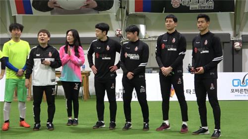 송종국, 유튜브채널 '송타크로스'서 기부 콘텐츠 복면풋살 진행 - 1