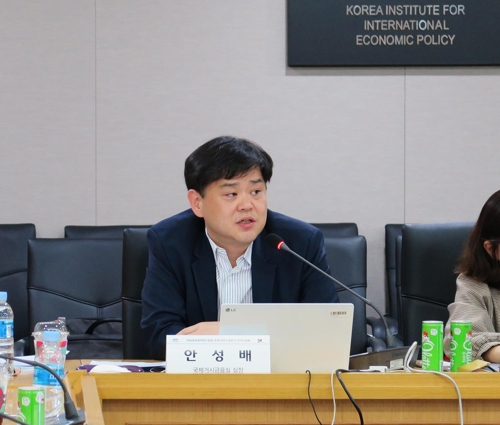 "미중 관세전쟁에 韓 대중·대미수출 13억弗↓…전면전 땐 확대" - 1