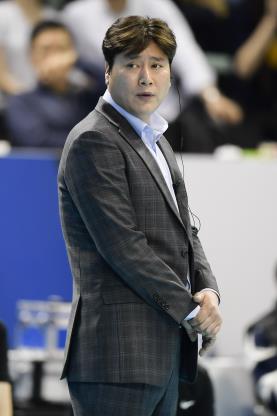 권순찬 KB손해보험 감독