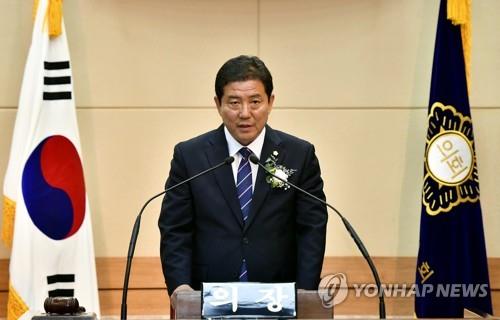 유재철 정선군의회 의장