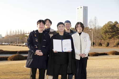 파츠 스튜디오 멤버들
