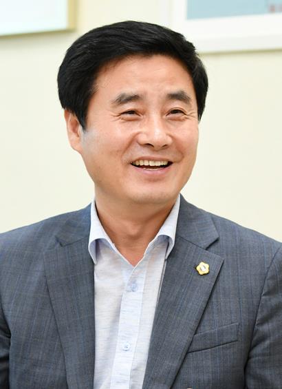 이정훈 경남도의회 한국당 신임 원내대표