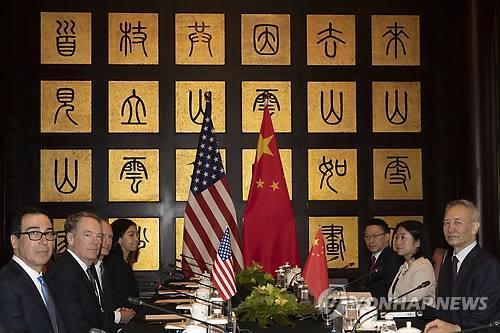 중국 상하이서 만난 미중 고위급 무역협상 대표 