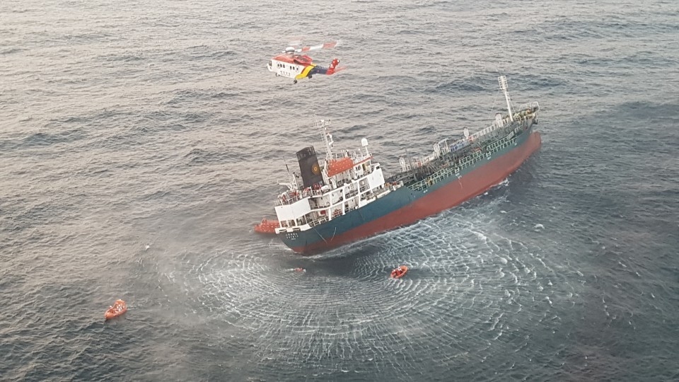 15일 서귀포시 마라도 남서쪽 해상에서 침수 사고가 발생한 케미컬운반선 S호