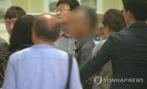 '조국 가족펀드 의혹' 투자사 대표 소환