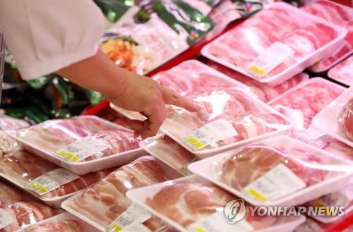대형마트에 진열된 돼지고기