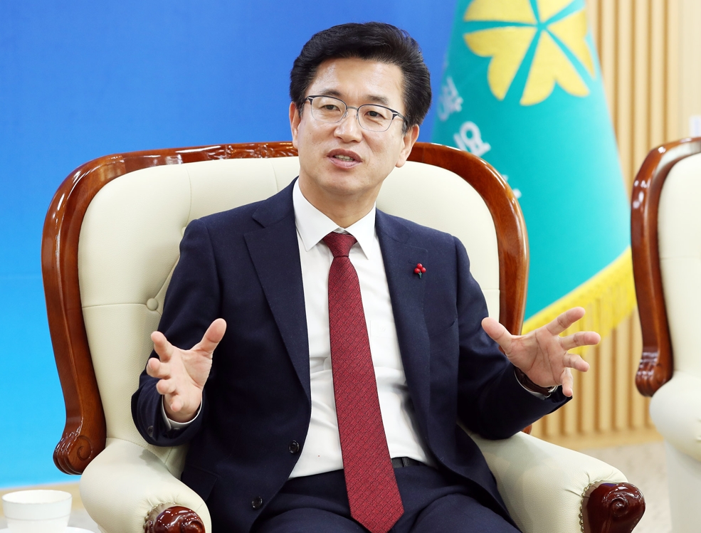신년인터뷰 하는 허태정 대전시장