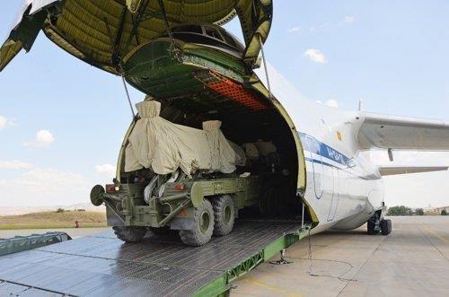 지난해 9월 터키 무르테드 공군기지에 도착한 러시아제 S-400 방공 시스템